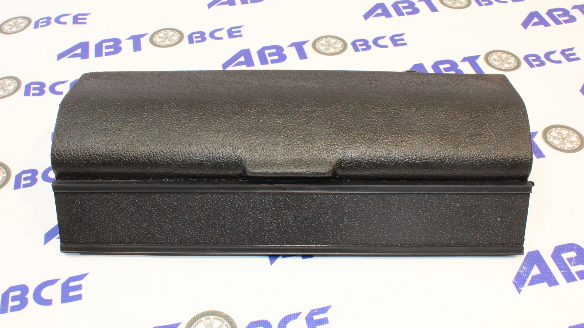 Крышка вещевого ящика (бардачок) ВАЗ-2106 в сборе завод Сызрань